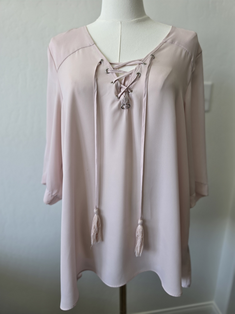 Zac & Rachel Blush Lace-Up V-Neck Top SIZE L